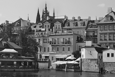 Praha *