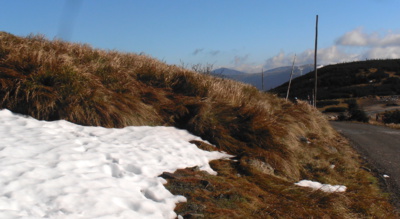 Tam vzadu je Sněžka