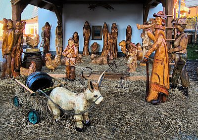 Pospěšte k Betlému, k Ježíšku malému ... *