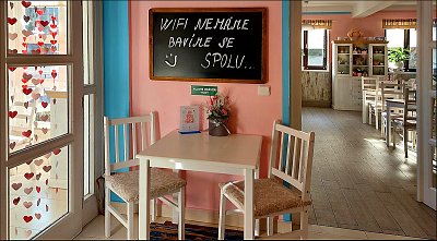 Wifi nemáme.   *