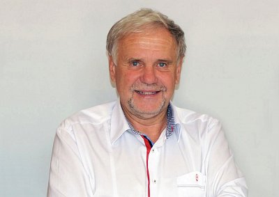 Vlastislav Bříza: Doby se mění. Ale tužka nás přežije