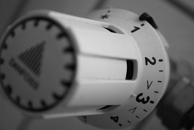 Energie pro domácnosti pomalu zdražují. Kdo stále drží výhodné ceny?