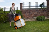 S větvemi na zahradě si lehce
poradí drtič nebo štěpkovač