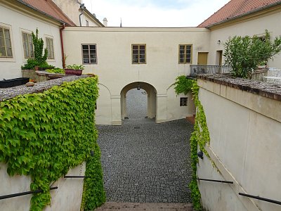 Zámek Nižbor
