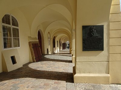 dsc06840-podloubi-u-poslanecke-snemovny-1.jpg