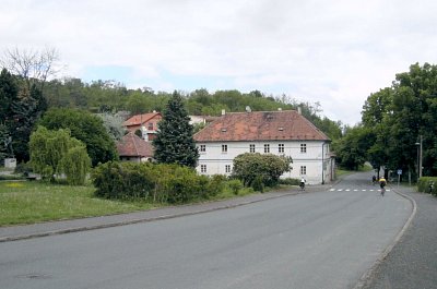 Dvořákův památník s parkem