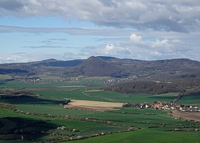 dsc07789-vyhled-na-stredohori-s-lipskou-horou.jpg