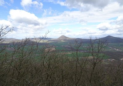 dsc07816-milelsovkaz-vyhlidkove-plosiny-na-vrcholu-lovose.jpg