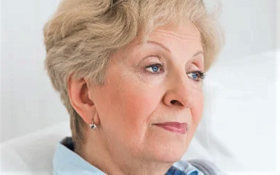 Eva (59 let) Manžel mě uráží. Prý to nemyslí zle, mě to trápí