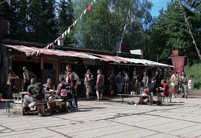 Na náměstí.