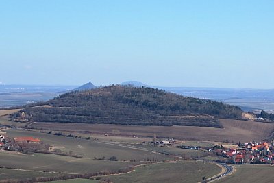 img-4133-vzdaleny-hazmburk-a-rip.jpg