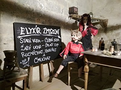 ve sklepě