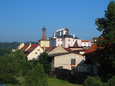 Kácov-pivovar-a-zamek.jpg