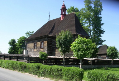 kostelik-ve-velinach.jpg