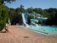 Volnější venkovní bazény