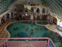 Relaxace v bazénu nebo v restauraci