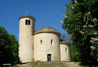 rotunda-a-kastany.jpg