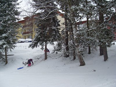Ano, toto je pro děti ta největší a nejobyčejnější radost na bělostném sněhu ♥