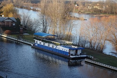 vcera-vecer-tu-bylo-zpivani-na-labi.jpg