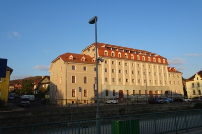 zemedelske-nakupni-skladiste-oseva-dnes-bytovy-dum-2018.jpg